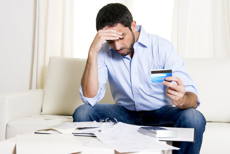 How to avoid credit card debt in UAE 2