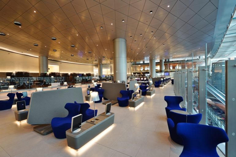 Best UAE credit cards for Dubai Airport Lounge access 9