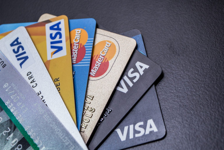 Unemployment and credit cards in the UAE Unemployment and credit cards in the UAE 4